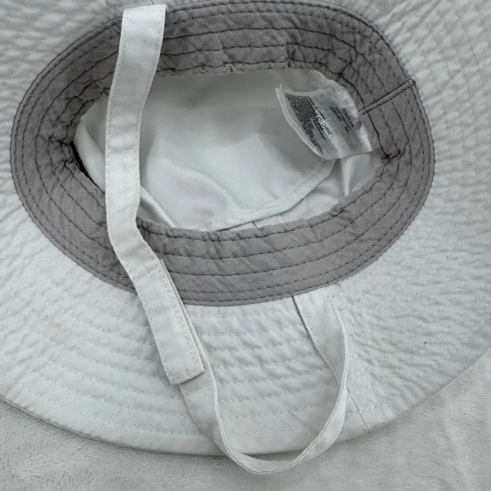 Nike Bucket Hat Toddler Sunhat White W/ Chin Strap UPF 40+ Sun Protection Water